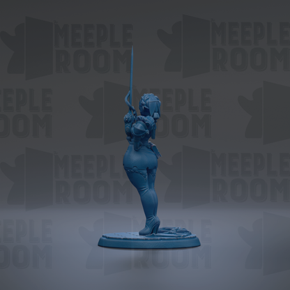 A blue figurine of a female character holding a sword stands on a base against a dark background with repeated "MEUPLE ROOM" text.