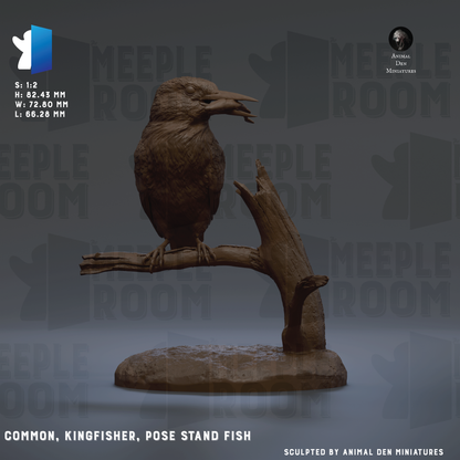 The image is a 3D model of a bird, specifically a kingfisher, posed on a branch. The bird is sitting on a rock formation, and the background features the text "MEIPLE ROOM" repeated multiple times.