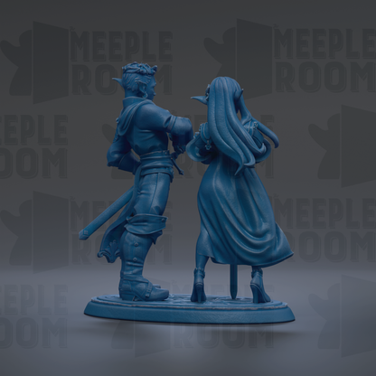 A blue figurine of a man and a woman standing together, with the text "MEIPLLE ROOM" repeated in the background.