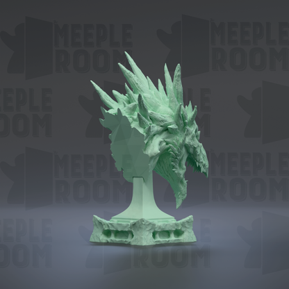 A green dragon head sculpture is displayed against a dark background with the text "MEIPLLE ROOM" repeated multiple times.
