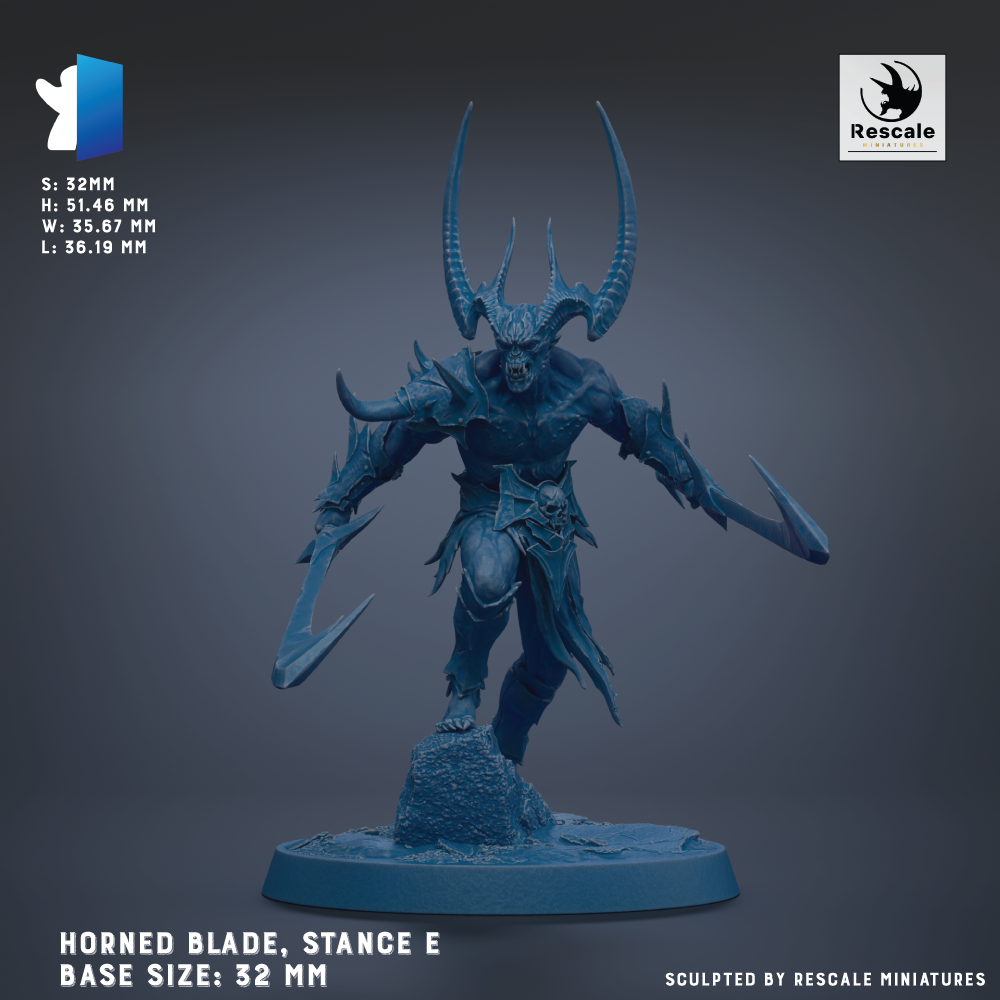 a horned blade, stance E, with a base size of 32 mm.