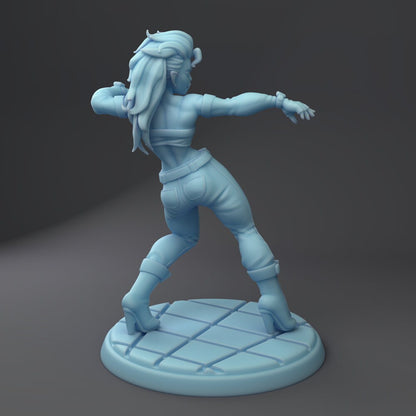 Maggona, Synth Orc Dancer by Twin Goddess Miniatures